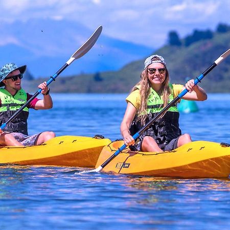 Tongariro Adventures Bed & Breakfast Kuratau Luaran gambar