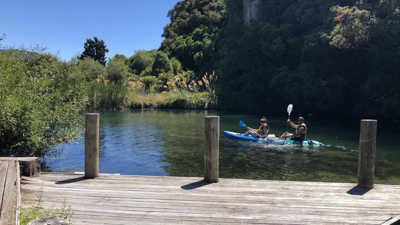 Tongariro Adventures Bed & Breakfast Kuratau Luaran gambar